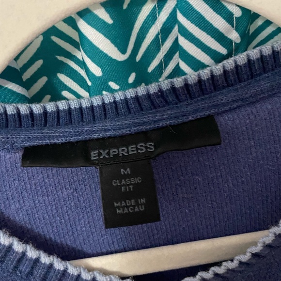 Express Sweater - Picture 3 of 3